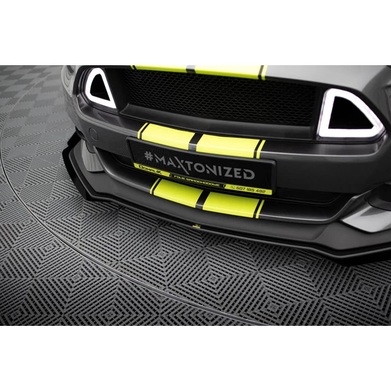 Street Pro Első Splitter + Flaps Ford Mustang GT Mk6