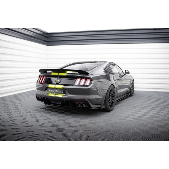 Street Pro Hátsó Oldalsó Splitter + Flaps Ford Mustang GT Mk6