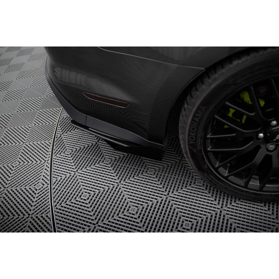 Street Pro Hátsó Oldalsó Splitter + Flaps Ford Mustang GT Mk6