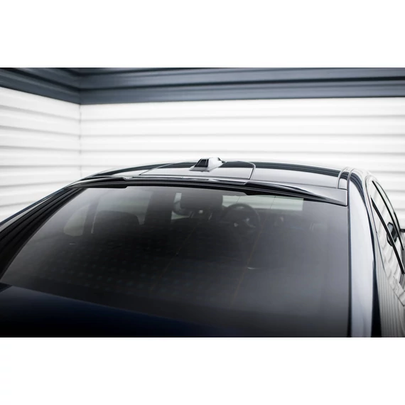 The extension of the rear window BMW 5 M-Pack G60