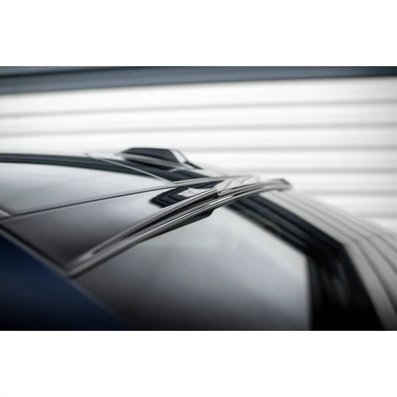 The extension of the rear window BMW 5 M-Pack G60