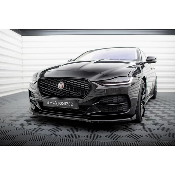 Első Splitter V.1 Jaguar XE X760 Facelift