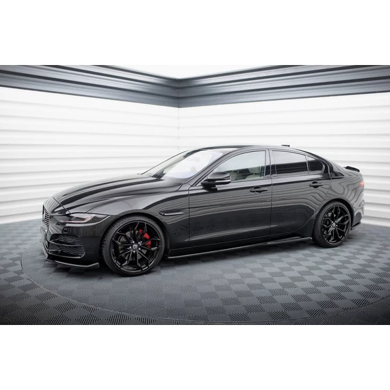 Oldalsó szoknyák Diffúzorok Jaguar XE X760 Facelift