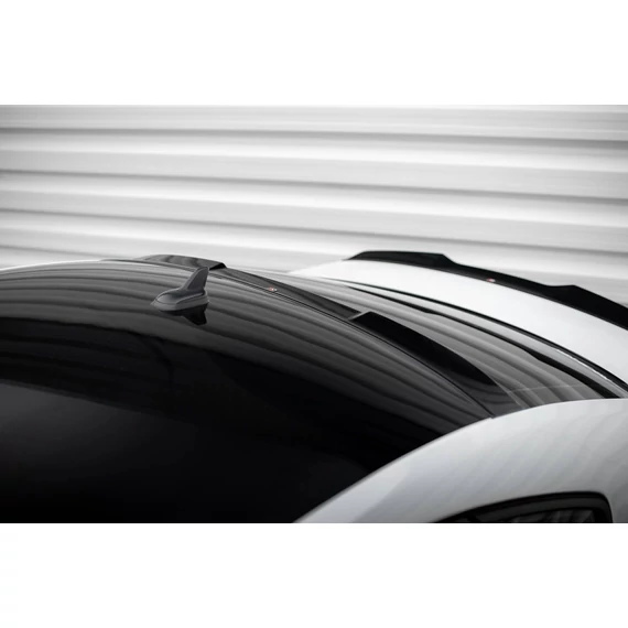 The extension of the rear window Volkswagen Passat GT B8 Facelift USA