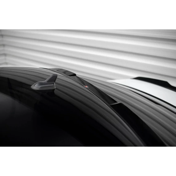 The extension of the rear window Volkswagen Passat GT B8 Facelift USA