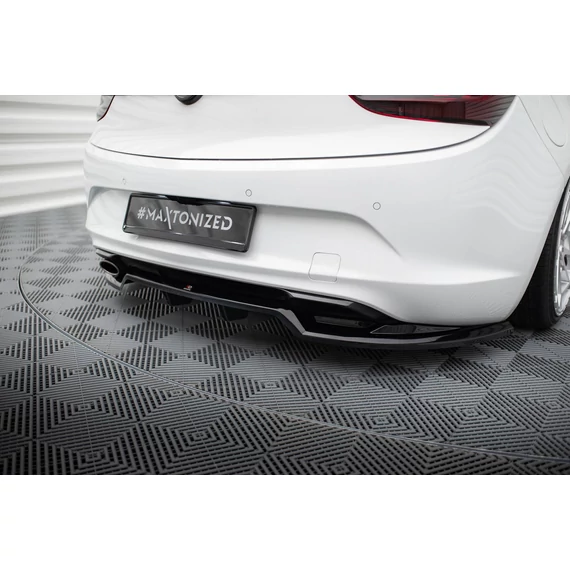 Rear Splitter (with vertical bars) Opel Cascada