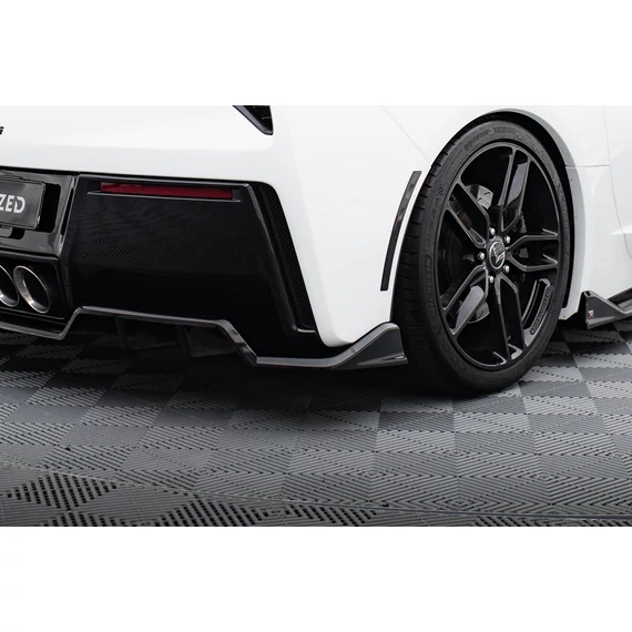 Central Rear Splitter (with vertical bars) Chevrolet Corvette C7