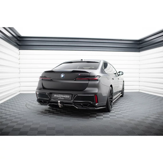 Rear Splitter (with vertical bars) BMW M760e G70