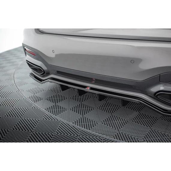 Rear Splitter (with vertical bars) V.2 BMW 7 M-Pack G11 / G12 Facelift