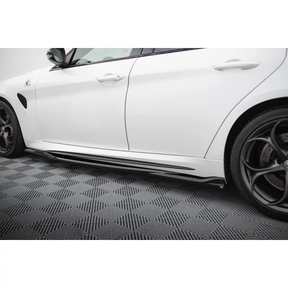 Side Skirts Diffusers Alfa Romeo Giulia Quadrifoglio