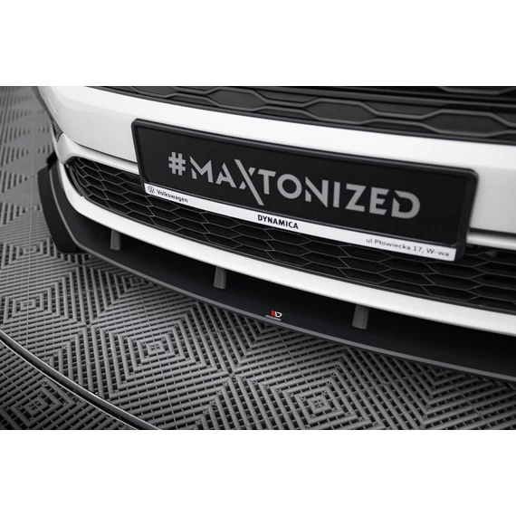 Street Pro Első Splitter + Flaps Volkswagen Jetta GLI Mk7