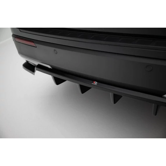 Rear Splitter (with vertical bars) Ford Explorer XLT Mk6