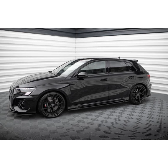 Oldalsó szoknyák Diffúzorok Audi RS3 8Y