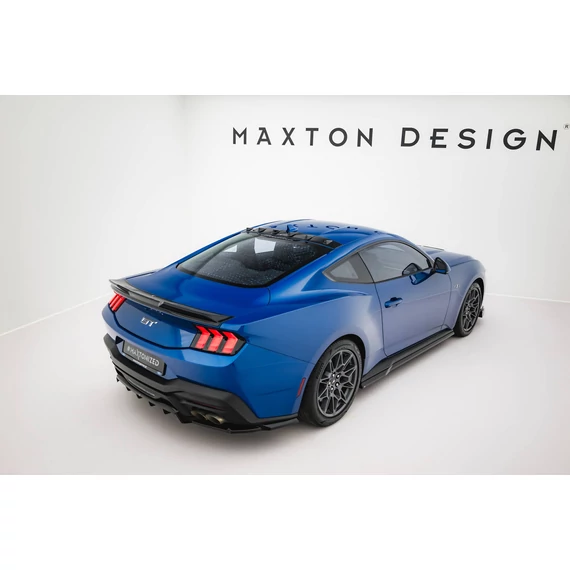 The extension of the rear window Ford Mustang GT Mk7