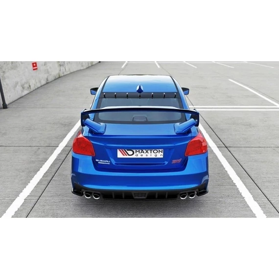 The extension of the rear window Subaru WRX STI