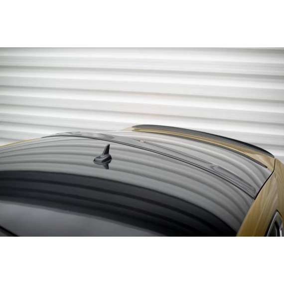 The extension of the rear window Volkswagen Arteon R-Line