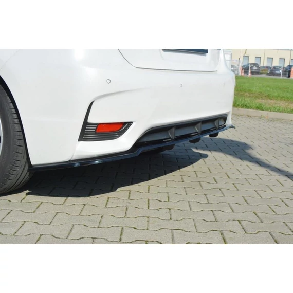 Központi Hátsó SPLITTER Lexus CT Mk1 Facelift (with vertical bars)