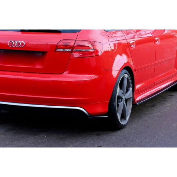 Hátsó Oldalsó Splitter Audi RS3 8P