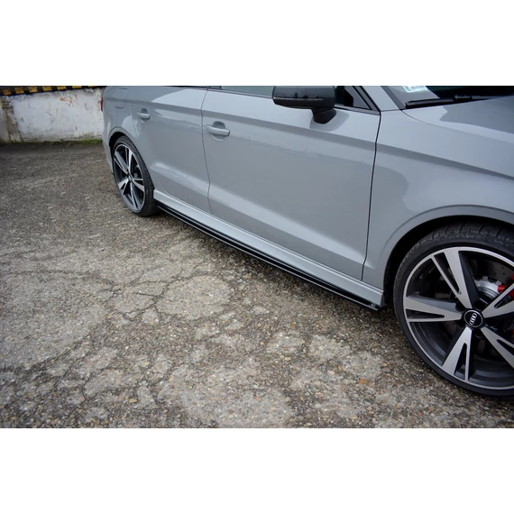 Oldalsó szoknyák Diffúzorok Audi RS3 8V FL Sedan