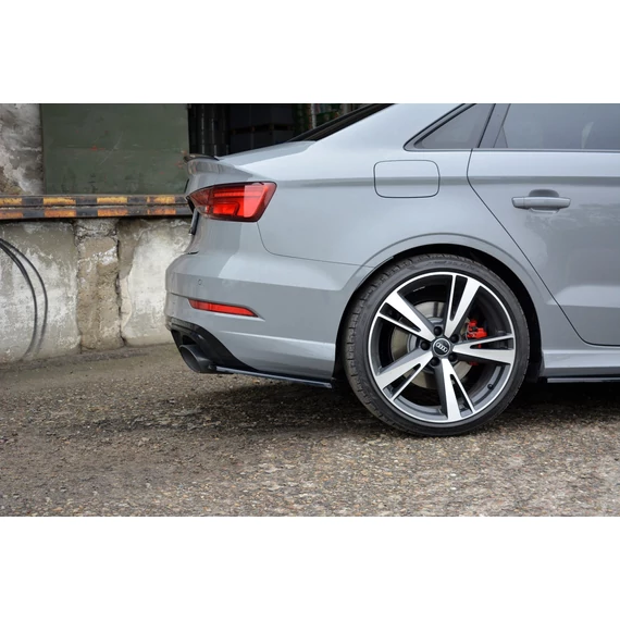 Hátsó Oldalsó Splitter Audi RS3 8V FL Sedan