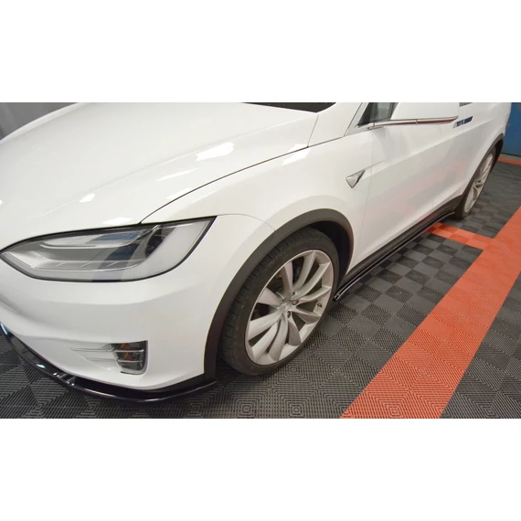 Oldalsó szoknyák Diffúzorok V.1 TESLA MODEL X