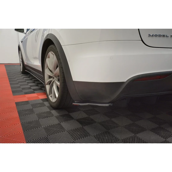 Hátsó Oldalsó Splitter V.2 TESLA MODEL X