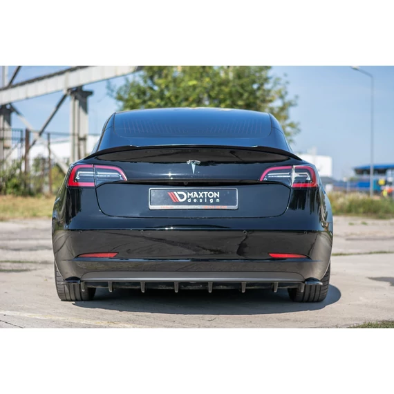 Hátsó Oldalsó Splitter Tesla Model 3