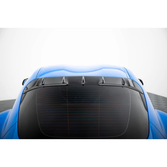 The extension of the rear window Toyota Supra Mk5