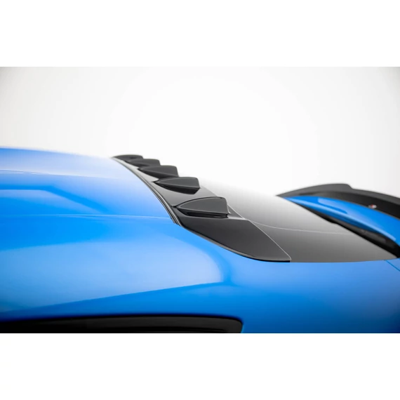 The extension of the rear window Toyota Supra Mk5
