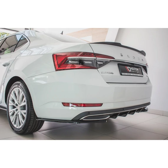 Hátsó Diffúzorok Skoda Superb Mk3 FL