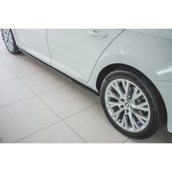 Oldalsó szoknyák Diffúzorok Skoda Superb Mk3 FL