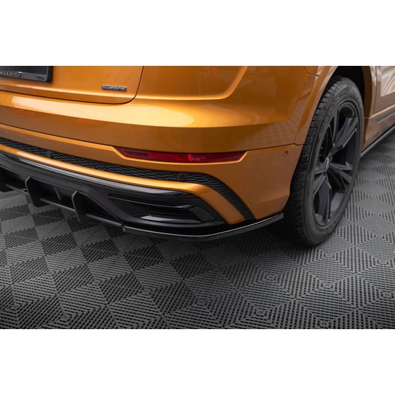 Hátsó Oldalsó Splitter Audi Q8 S-line