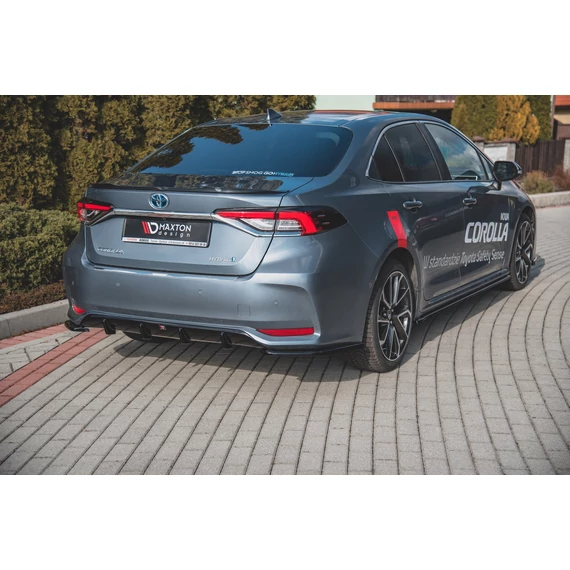Hátsó Diffúzorok Toyota Corolla XII Sedan