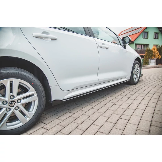 Oldalsó szoknyák Diffúzorok Toyota Corolla XII Touring Sports