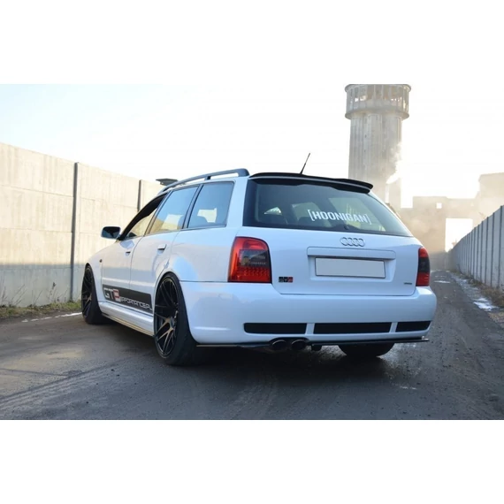 REAR SPLITTER AUDI RS4 B5 (with a vertical bar)